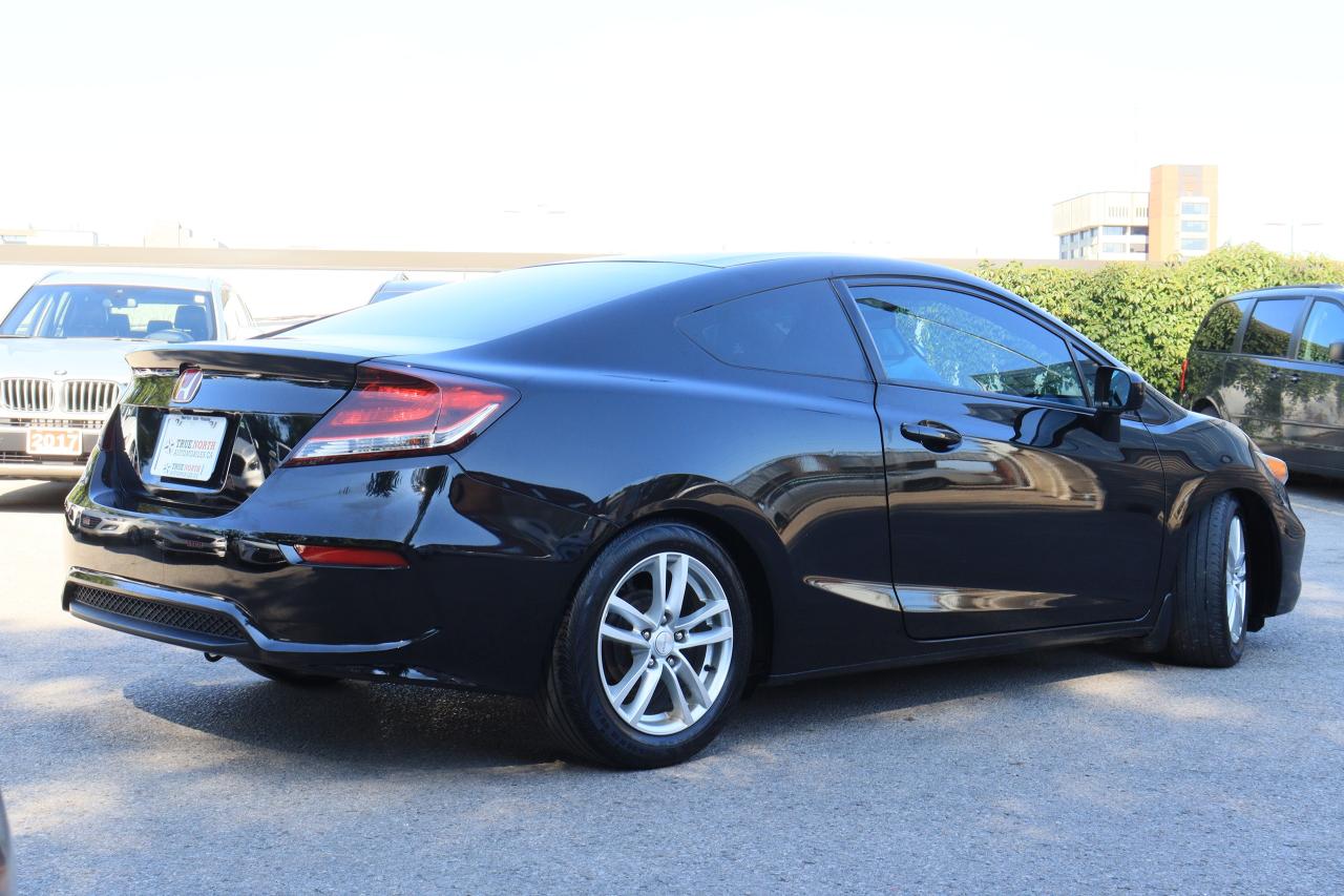 2015 Honda Civic LX | 5 Speed | Cold AC | Reverse Cam | Alloys ++ Photo9
