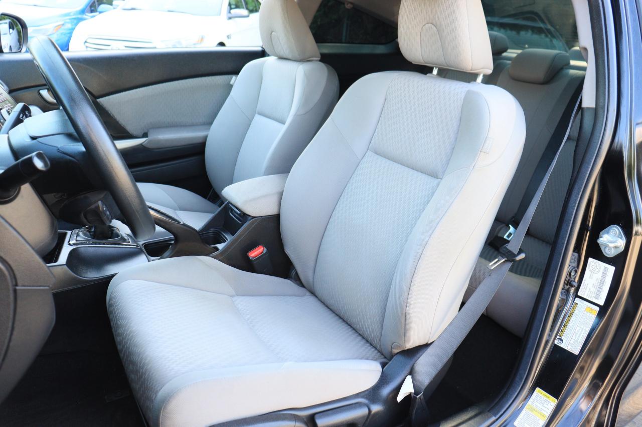 2015 Honda Civic LX | 5 Speed | Cold AC | Reverse Cam | Alloys ++ Photo22