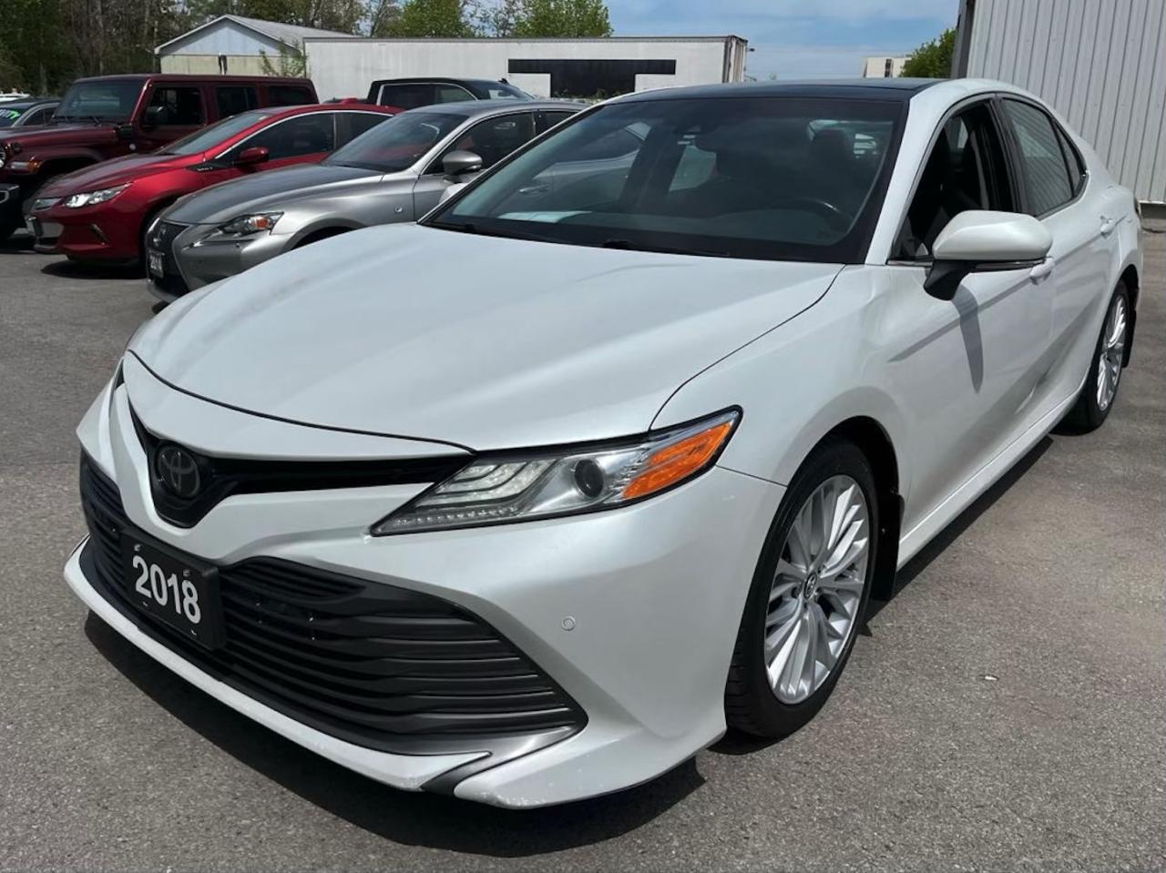 Used 2018 Toyota Camry XLE | Leather | Pano Roof | Cam | CarPlay | Alloys for sale in Oshawa, ON