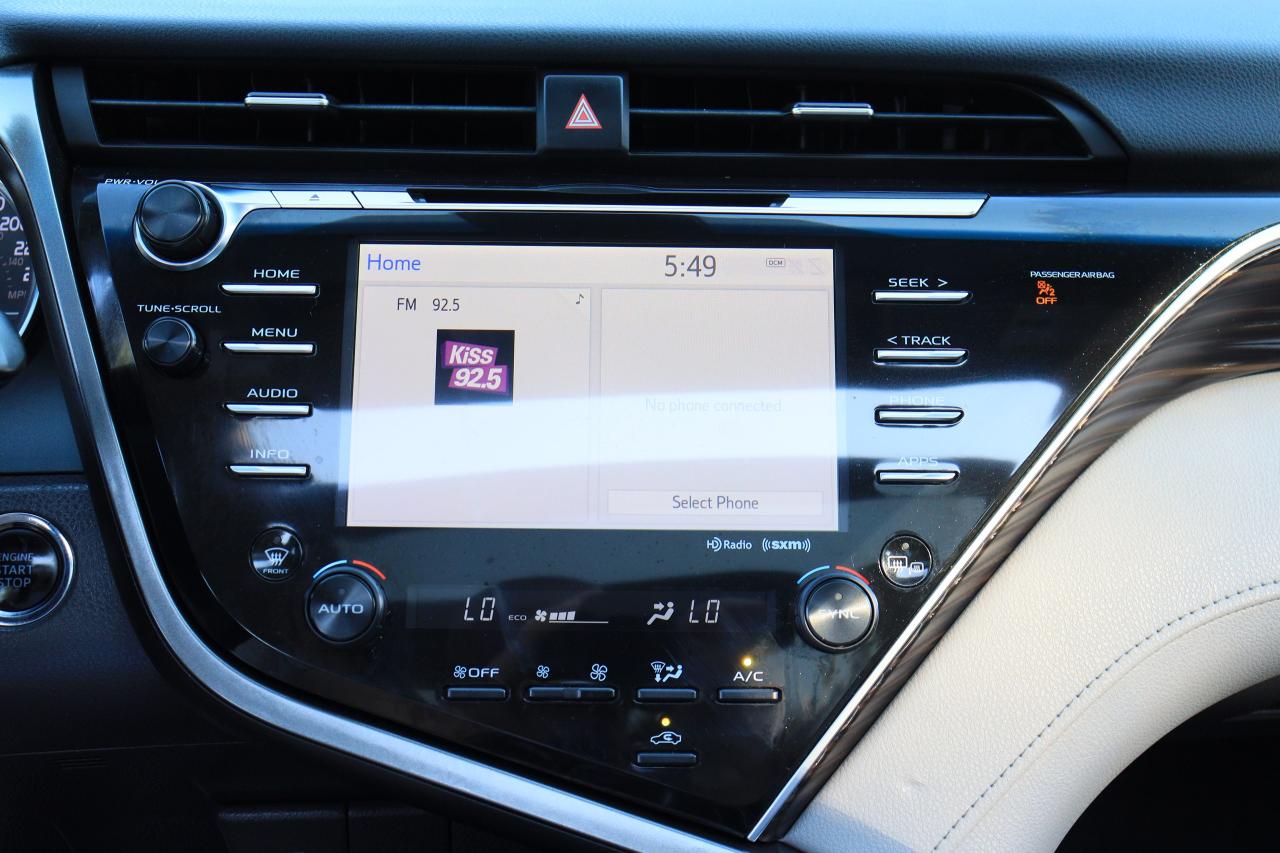 2018 Toyota Camry XLE | Leather | Pano Roof | Cam | CarPlay | BSM++ Photo62