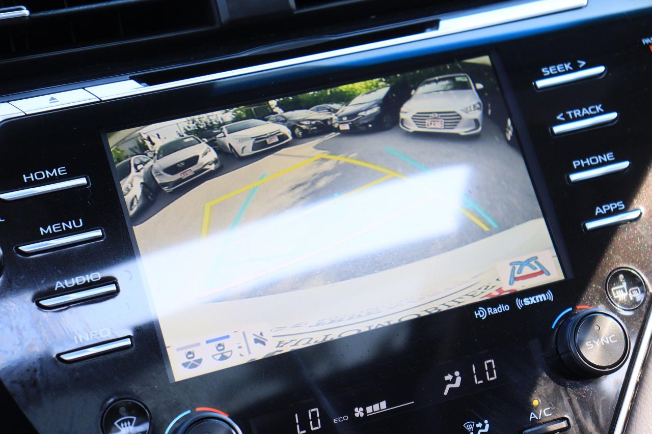 2018 Toyota Camry XLE | Leather | Pano Roof | Cam | CarPlay | BSM++ Photo63