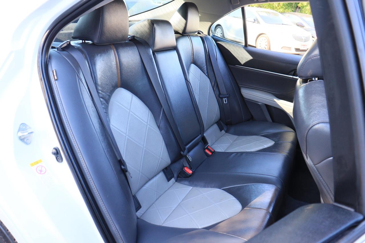2018 Toyota Camry XLE | Leather | Pano Roof | Cam | CarPlay | BSM++ Photo71