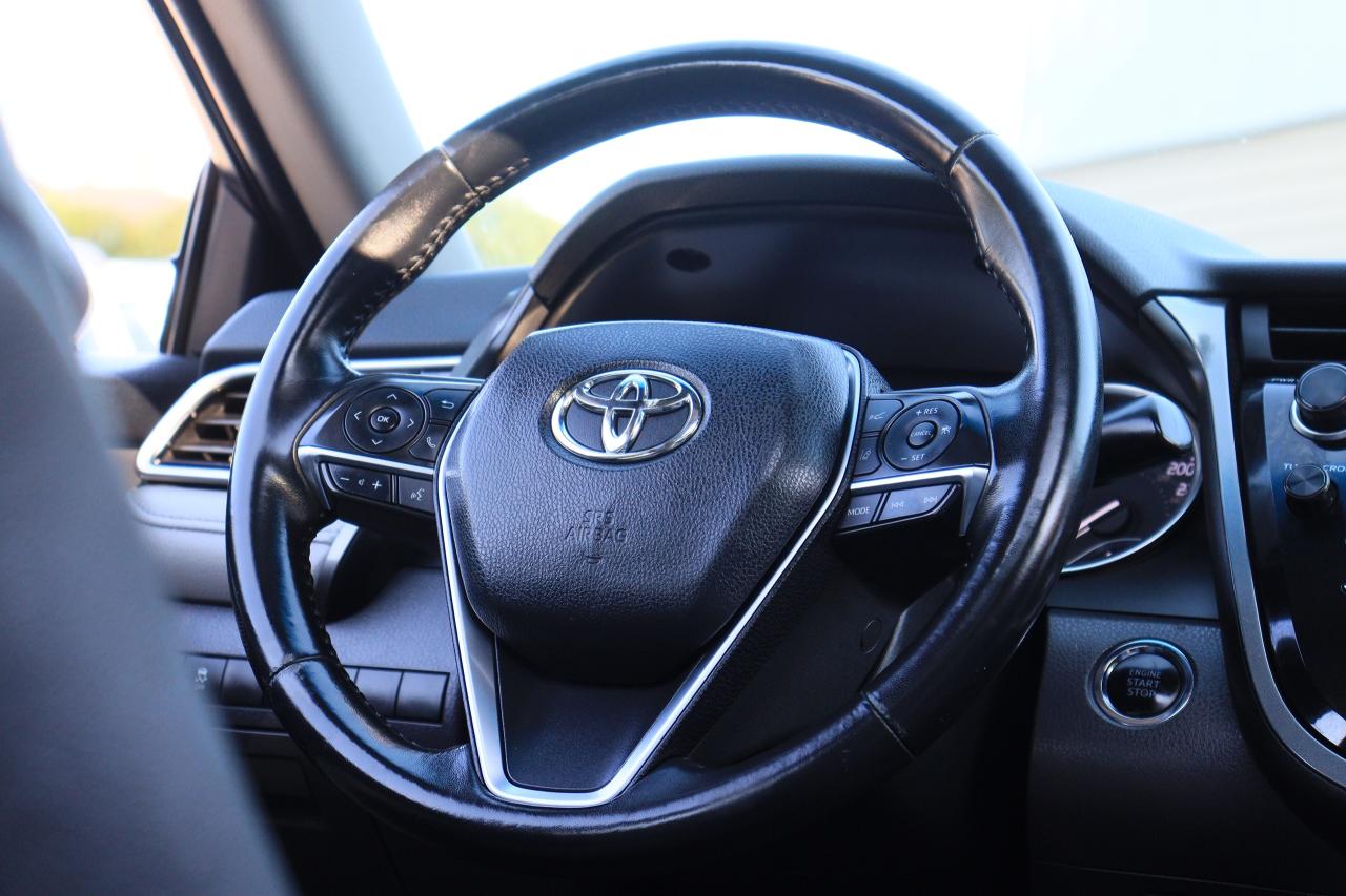 2018 Toyota Camry XLE | Leather | Pano Roof | Cam | CarPlay | BSM++ Photo76