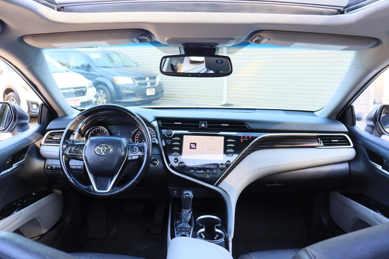 2018 Toyota Camry XLE | Leather | Pano Roof | Cam | CarPlay | BSM++ Photo35
