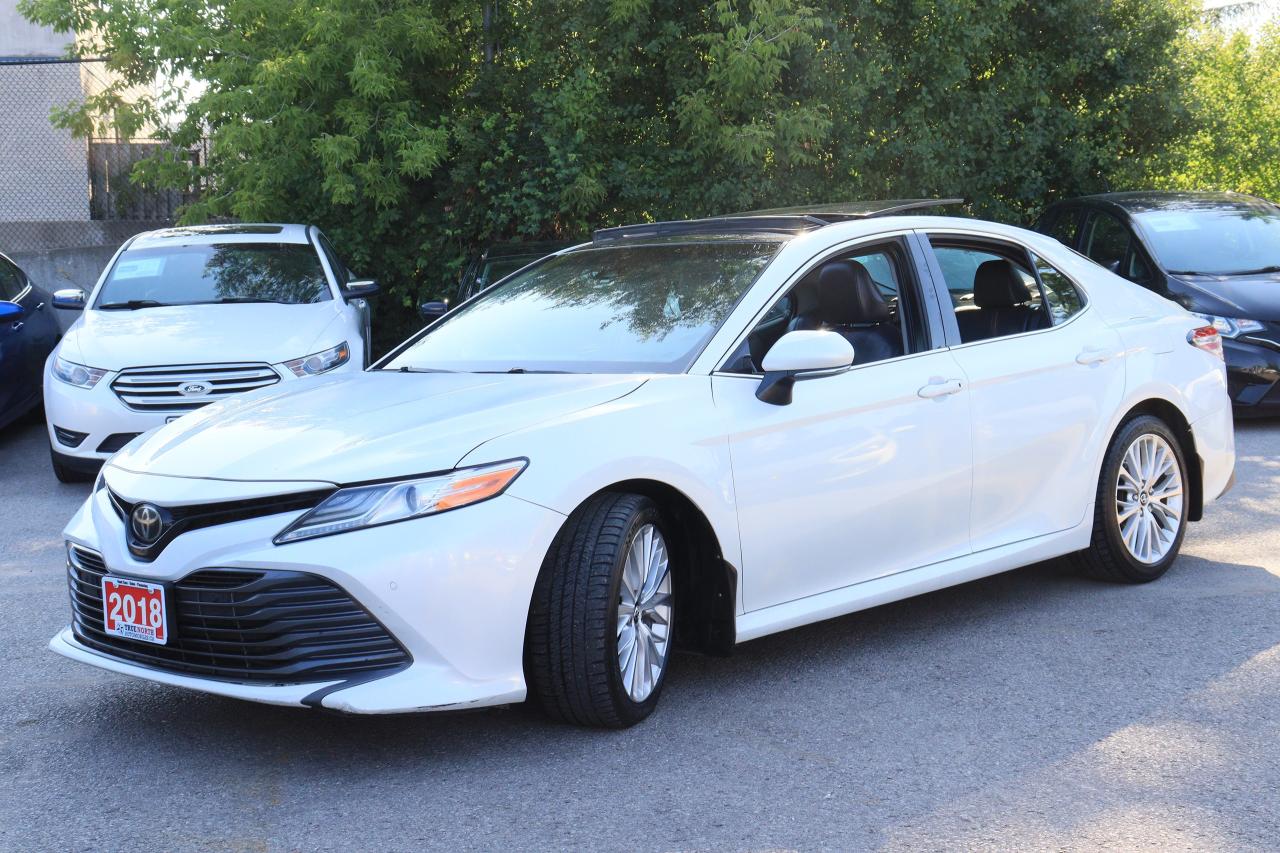 2018 Toyota Camry XLE | Leather | Pano Roof | Cam | CarPlay | BSM++ Photo5
