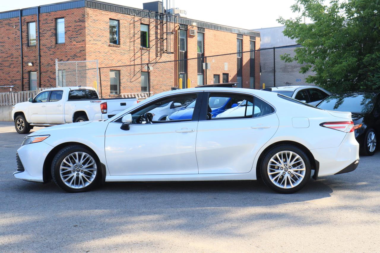 2018 Toyota Camry XLE | Leather | Pano Roof | Cam | CarPlay | BSM++ Photo45
