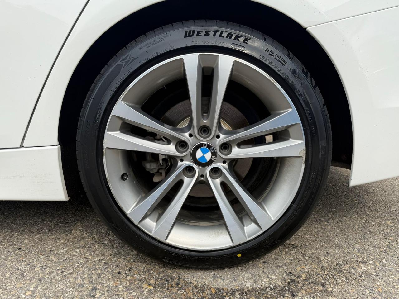 2018 BMW 3 Series 330i xDrive - Photo #10
