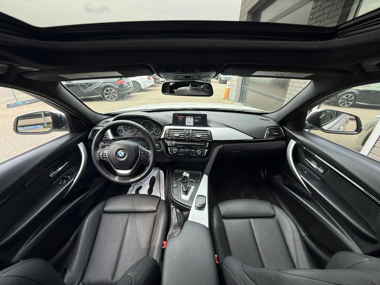 2018 BMW 3 Series 330i xDrive - Photo #13