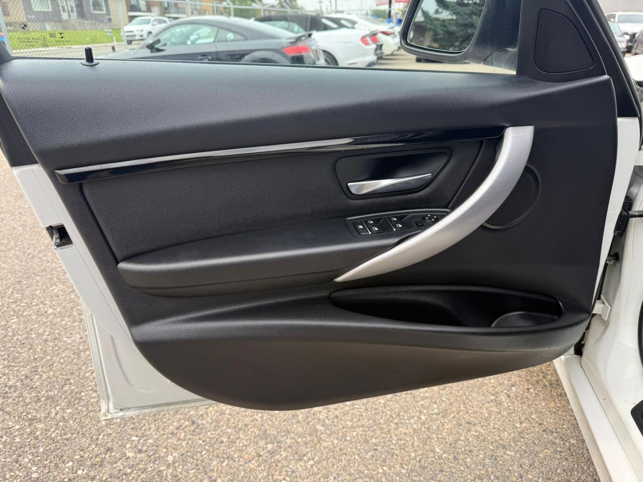2018 BMW 3 Series 330i xDrive - Photo #16