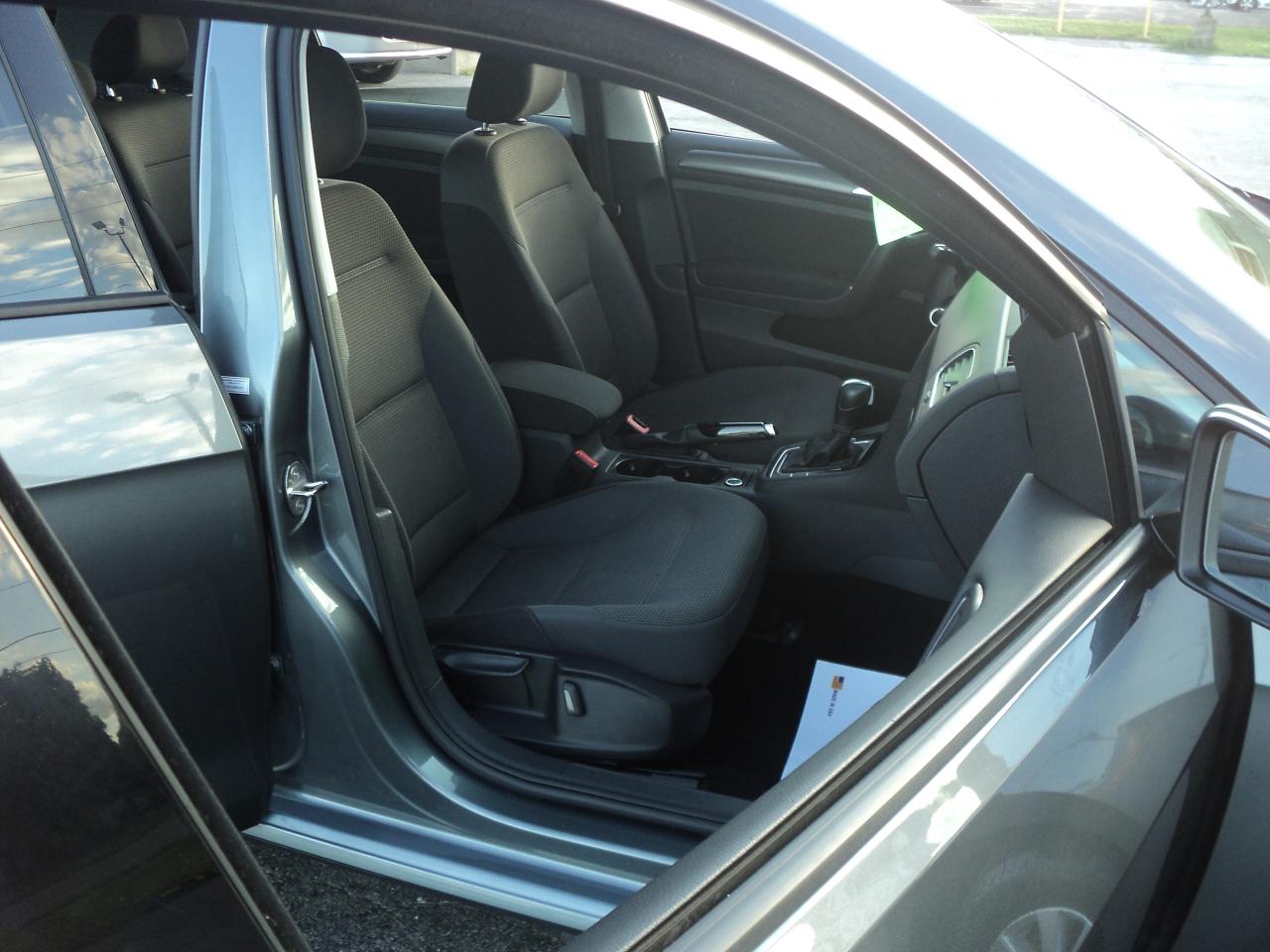 2020 Volkswagen Golf Comfortline 5-door Auto 1.4L4cylGas HeatedSeats - Photo #12