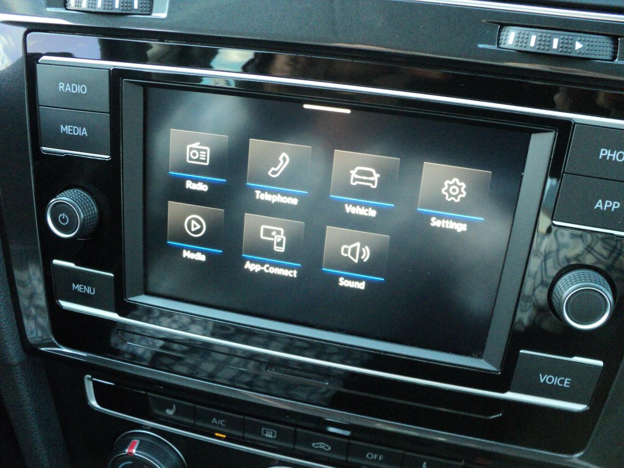 2020 Volkswagen Golf Comfortline 5-door Auto 1.4L4cylGas HeatedSeats - Photo #21