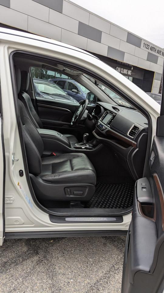 2016 Toyota Highlander LIMITED  - Photo #19