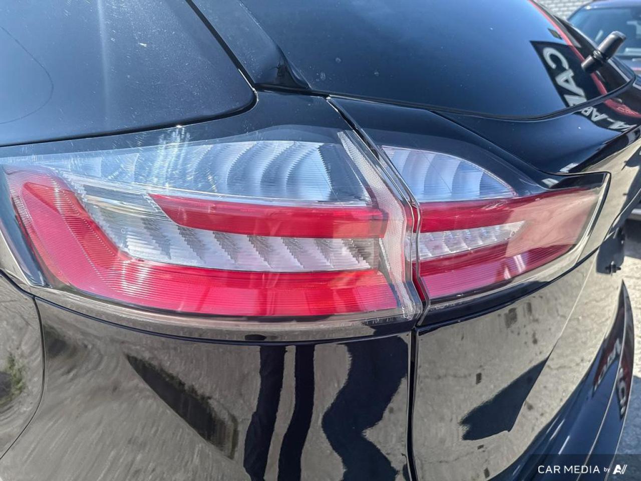 2020 Ford Edge ST LINE/ NO ACCIDENTS / NAV / ROOF / LEATHER / AWD - Photo #8