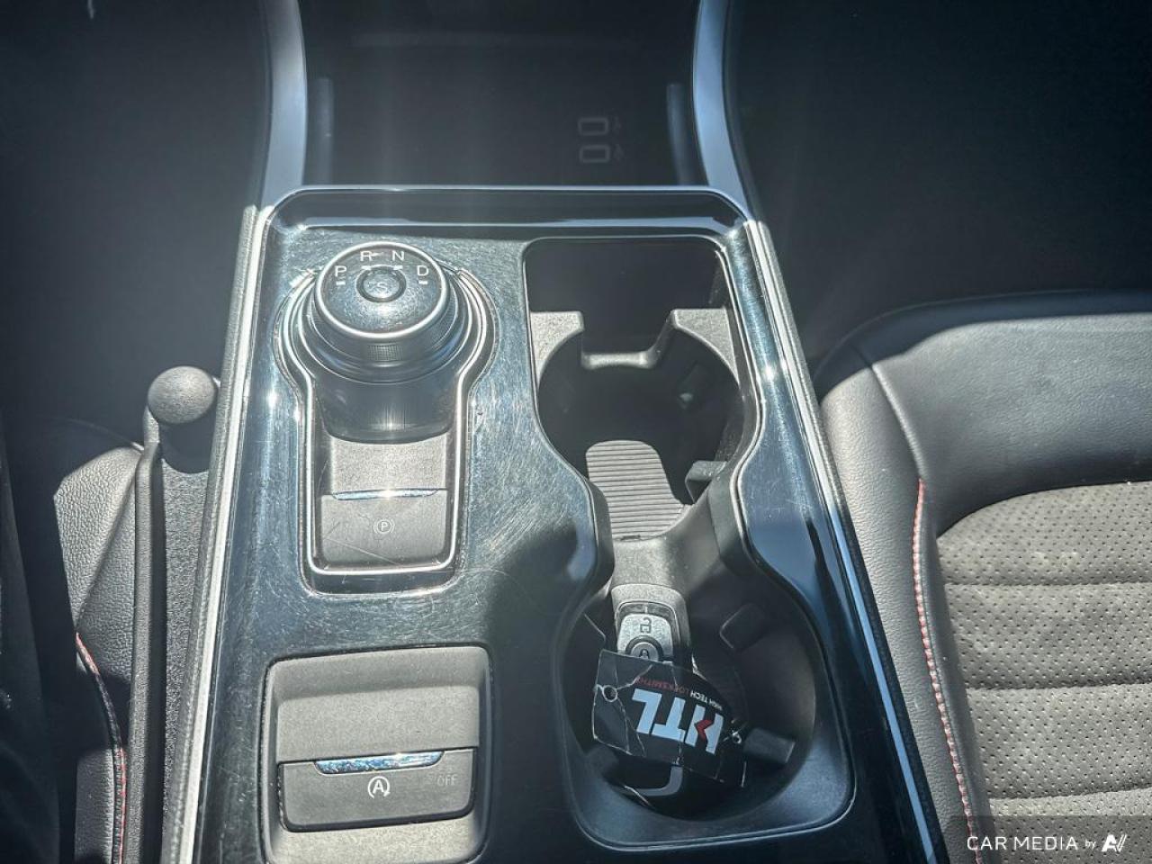2020 Ford Edge ST LINE/ NO ACCIDENTS / NAV / ROOF / LEATHER / AWD - Photo #17