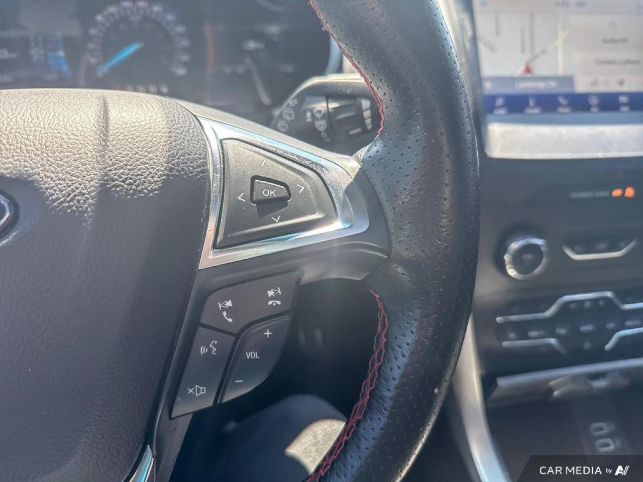 2020 Ford Edge ST LINE/ NO ACCIDENTS / NAV / ROOF / LEATHER / AWD - Photo #21