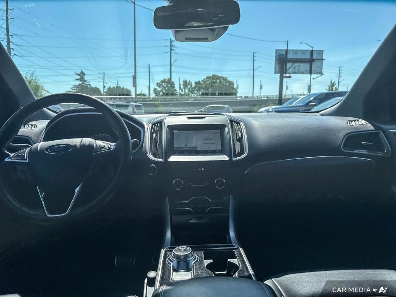2020 Ford Edge ST LINE/ NO ACCIDENTS / NAV / ROOF / LEATHER / AWD - Photo #12