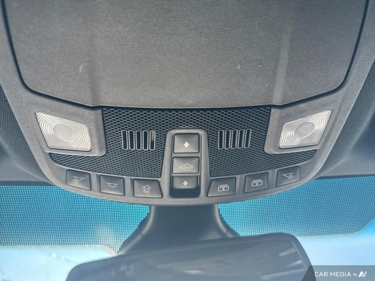 2020 Ford Edge ST LINE/ NO ACCIDENTS / NAV / ROOF / LEATHER / AWD - Photo #18