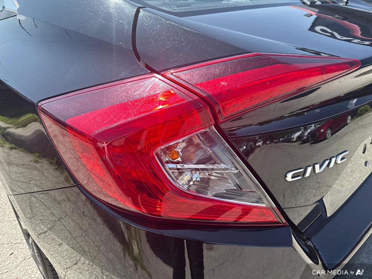 2018 Honda Civic EX / NO ACCIDENTS / ROOF / LANE ASSIST / HTD SEATS - Photo #8