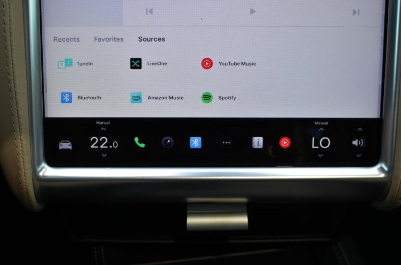 2015 Tesla Model S S 90D*AWD*Electric*Heated Leather*Moon Roof*BT - Photo #29