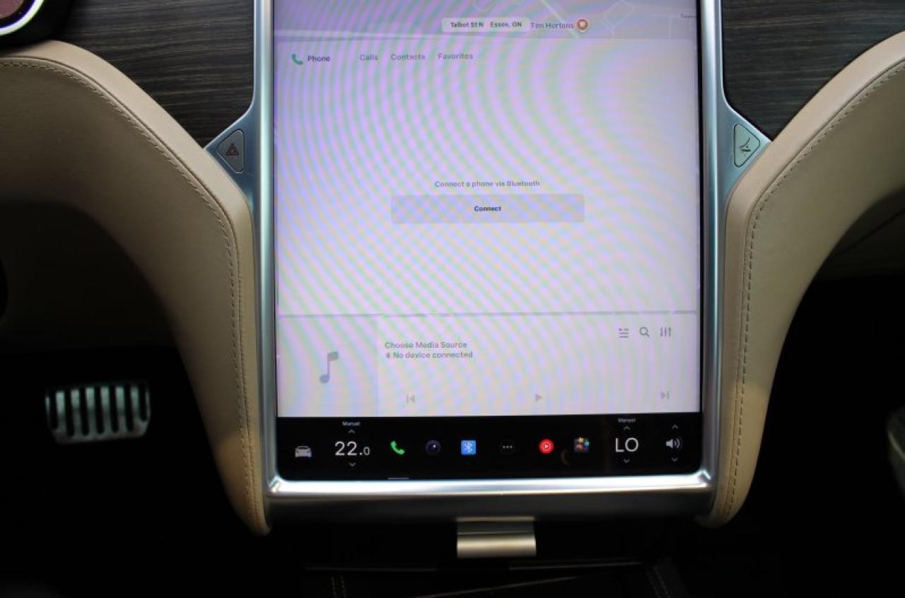 2015 Tesla Model S S 90D*AWD*Electric*Heated Leather*Moon Roof*BT - Photo #24