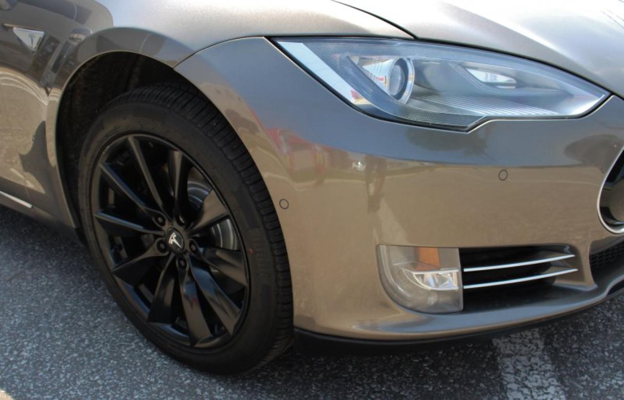 2015 Tesla Model S S 90D*AWD*Electric*Heated Leather*Moon Roof*BT - Photo #5