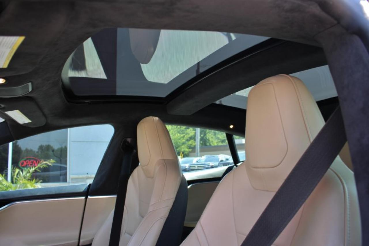 2015 Tesla Model S S 90D*AWD*Electric*Heated Leather*Moon Roof*BT - Photo #10