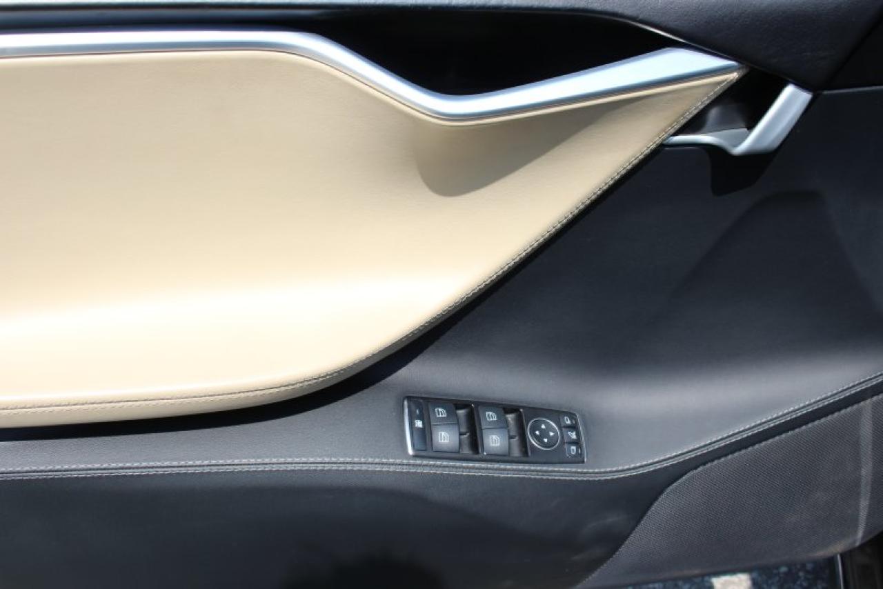 2015 Tesla Model S S 90D*AWD*Electric*Heated Leather*Moon Roof*BT - Photo #14