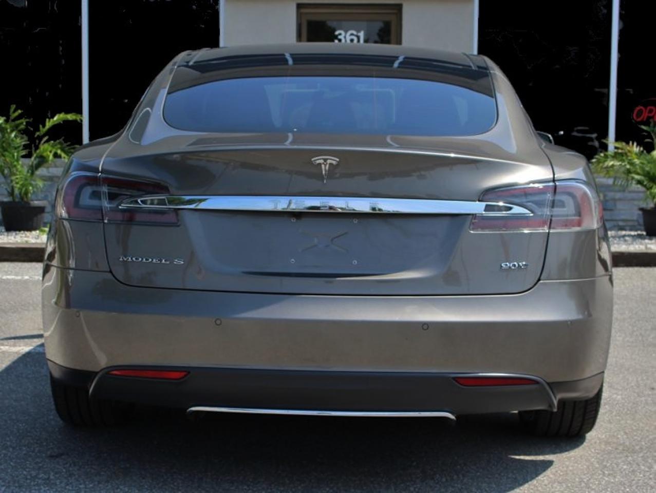 2015 Tesla Model S S 90D*AWD*Electric*Heated Leather*Moon Roof*BT - Photo #8