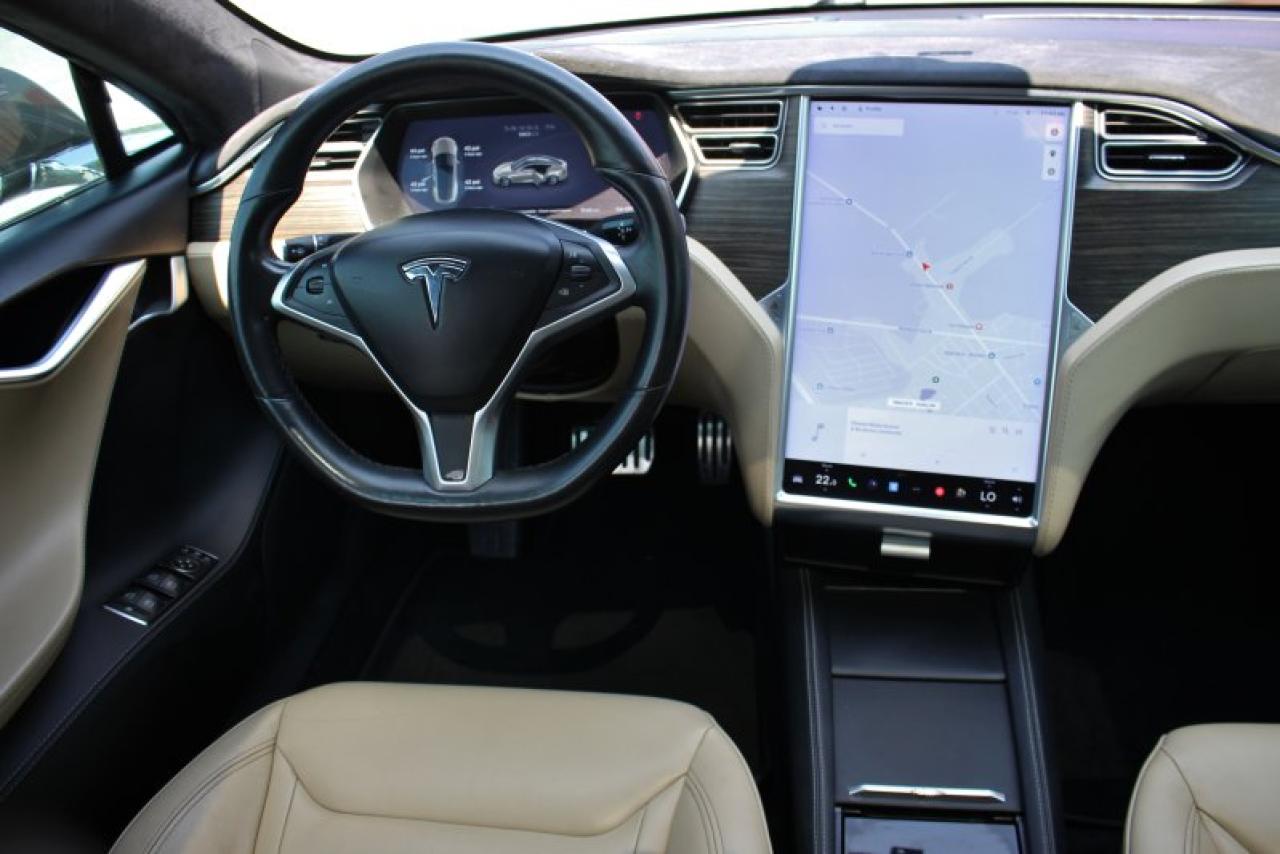 2015 Tesla Model S S 90D*AWD*Electric*Heated Leather*Moon Roof*BT - Photo #19