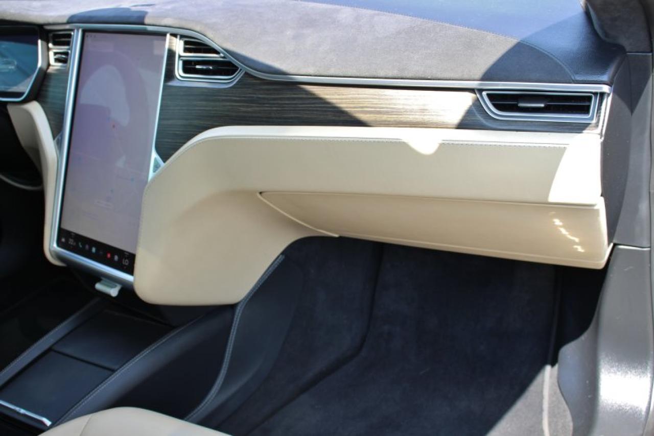 2015 Tesla Model S S 90D*AWD*Electric*Heated Leather*Moon Roof*BT - Photo #13