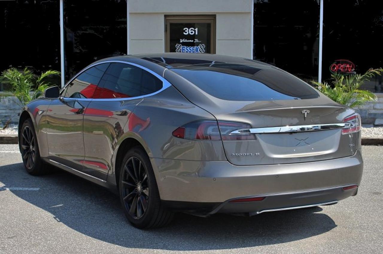 2015 Tesla Model S S 90D*AWD*Electric*Heated Leather*Moon Roof*BT - Photo #9