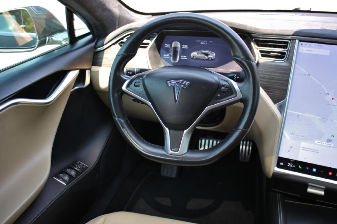 2015 Tesla Model S S 90D*AWD*Electric*Heated Leather*Moon Roof*BT - Photo #18