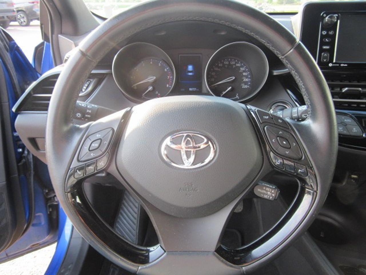 2018 Toyota C-HR XLE Photo