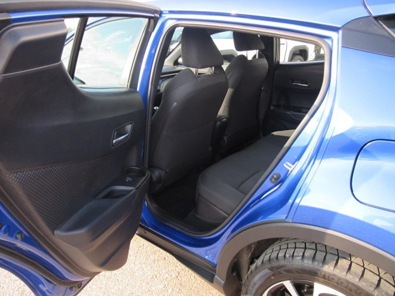 2018 Toyota C-HR XLE Photo