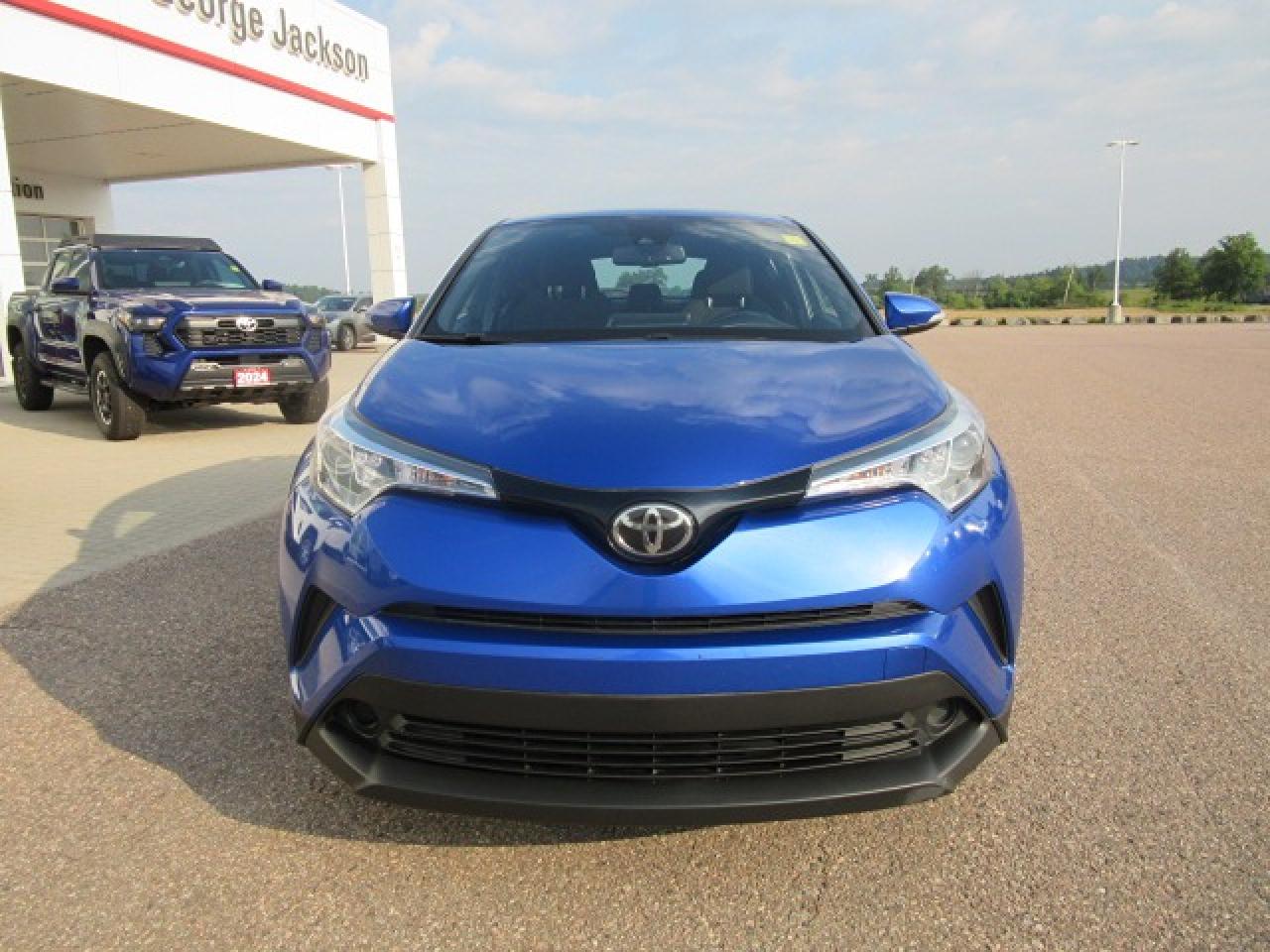2018 Toyota C-HR XLE Photo