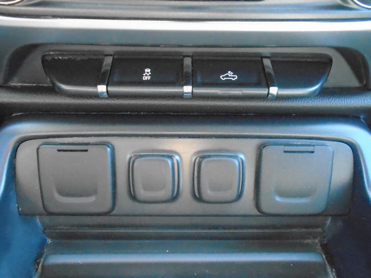 2015 Chevrolet Silverado 1500 4WD Crew Cab 153.0  LT w-2LT - Photo #16