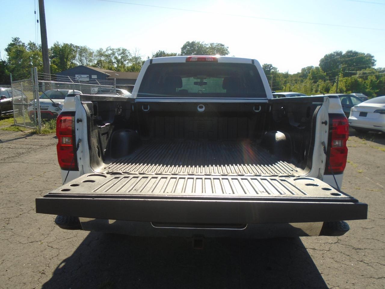 2015 Chevrolet Silverado 1500 4WD Crew Cab 153.0  LT w-2LT - Photo #32