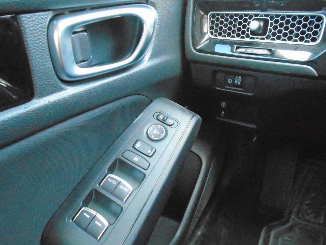 2023 Honda Civic Sedan EX CVT - Photo #10