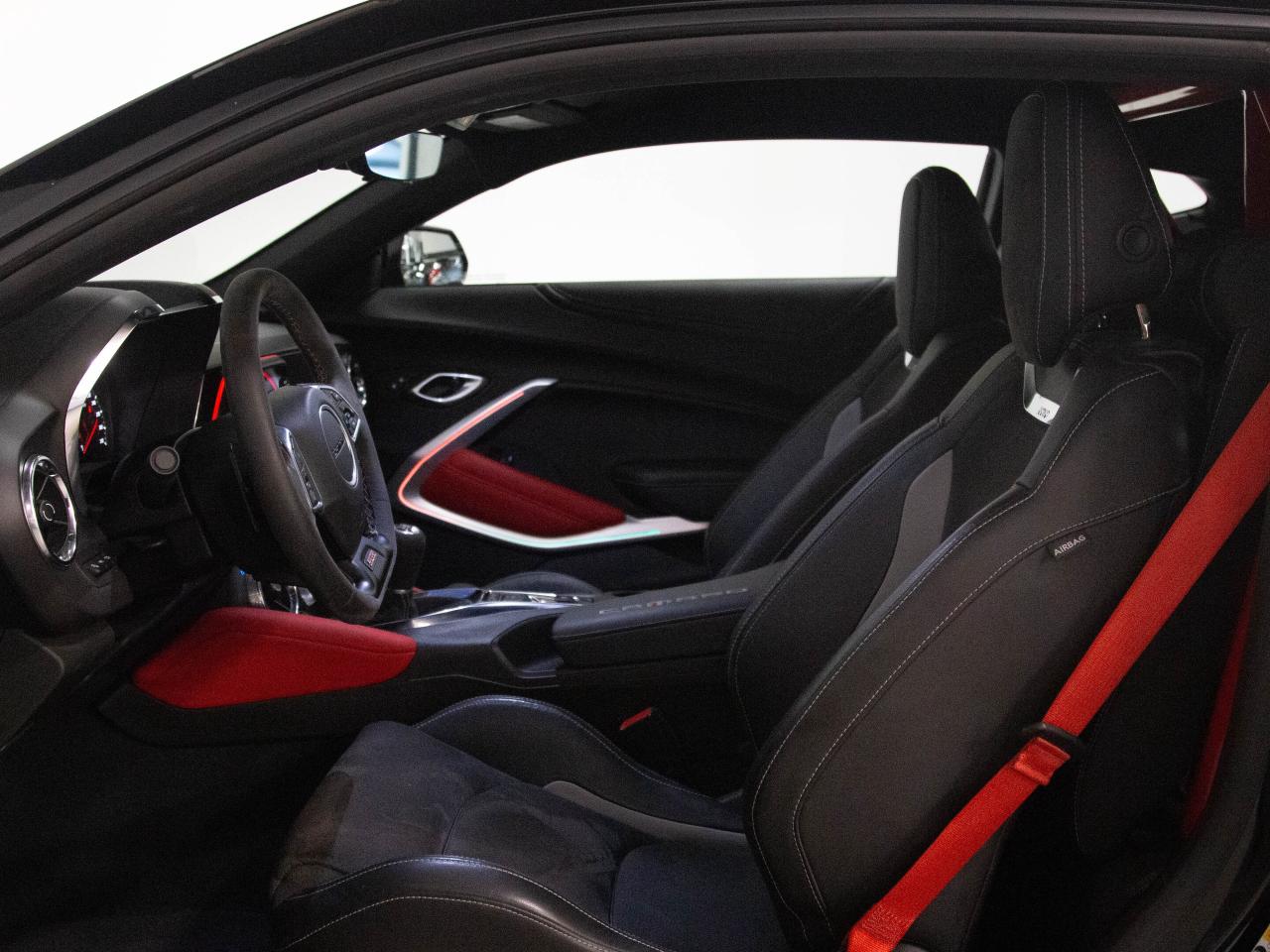 2022 Chevrolet Camaro 2SS | 1LE PKG| MANUAL| ROLL CAGE | RECARO |20"RIM Photo