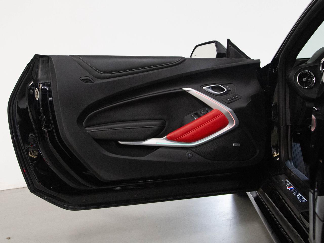 2022 Chevrolet Camaro 2SS | 1LE PKG| MANUAL| ROLL CAGE | RECARO |20"RIM Photo