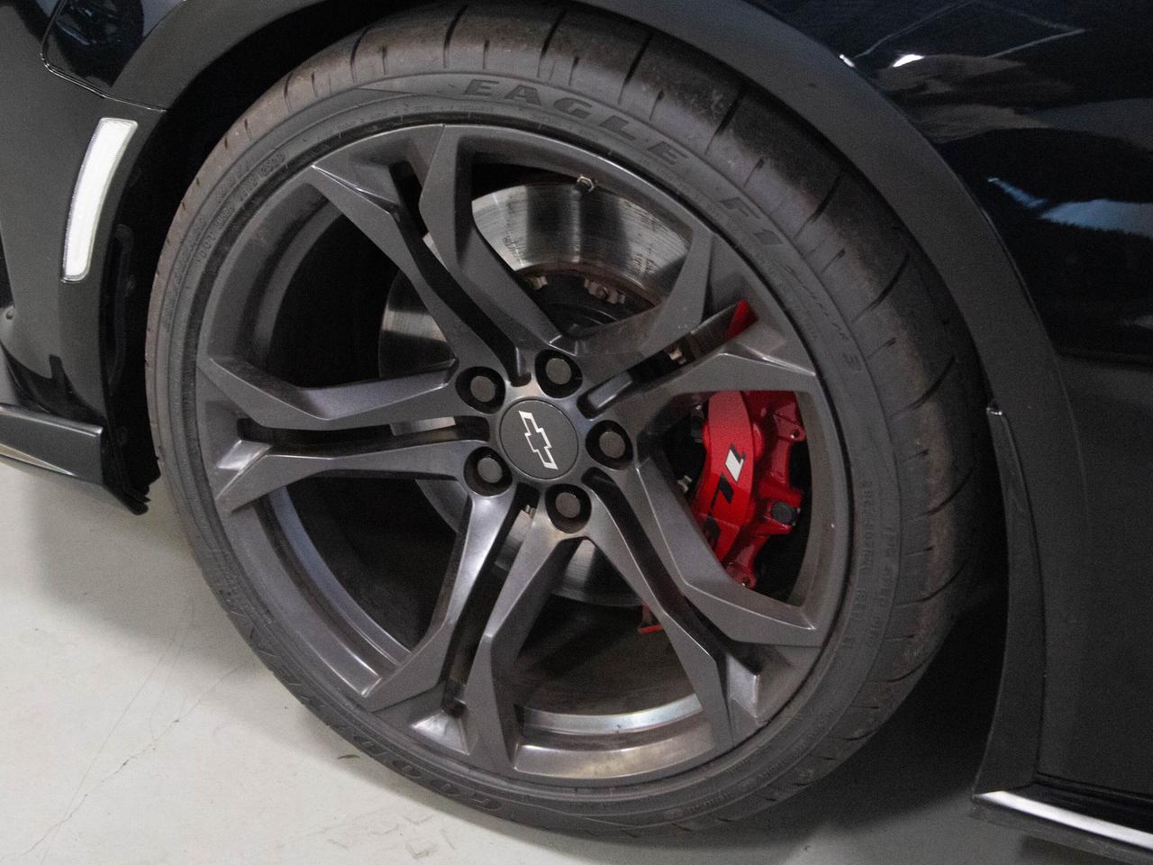 2022 Chevrolet Camaro 2SS | 1LE PKG| MANUAL| ROLL CAGE | RECARO |20"RIM Photo