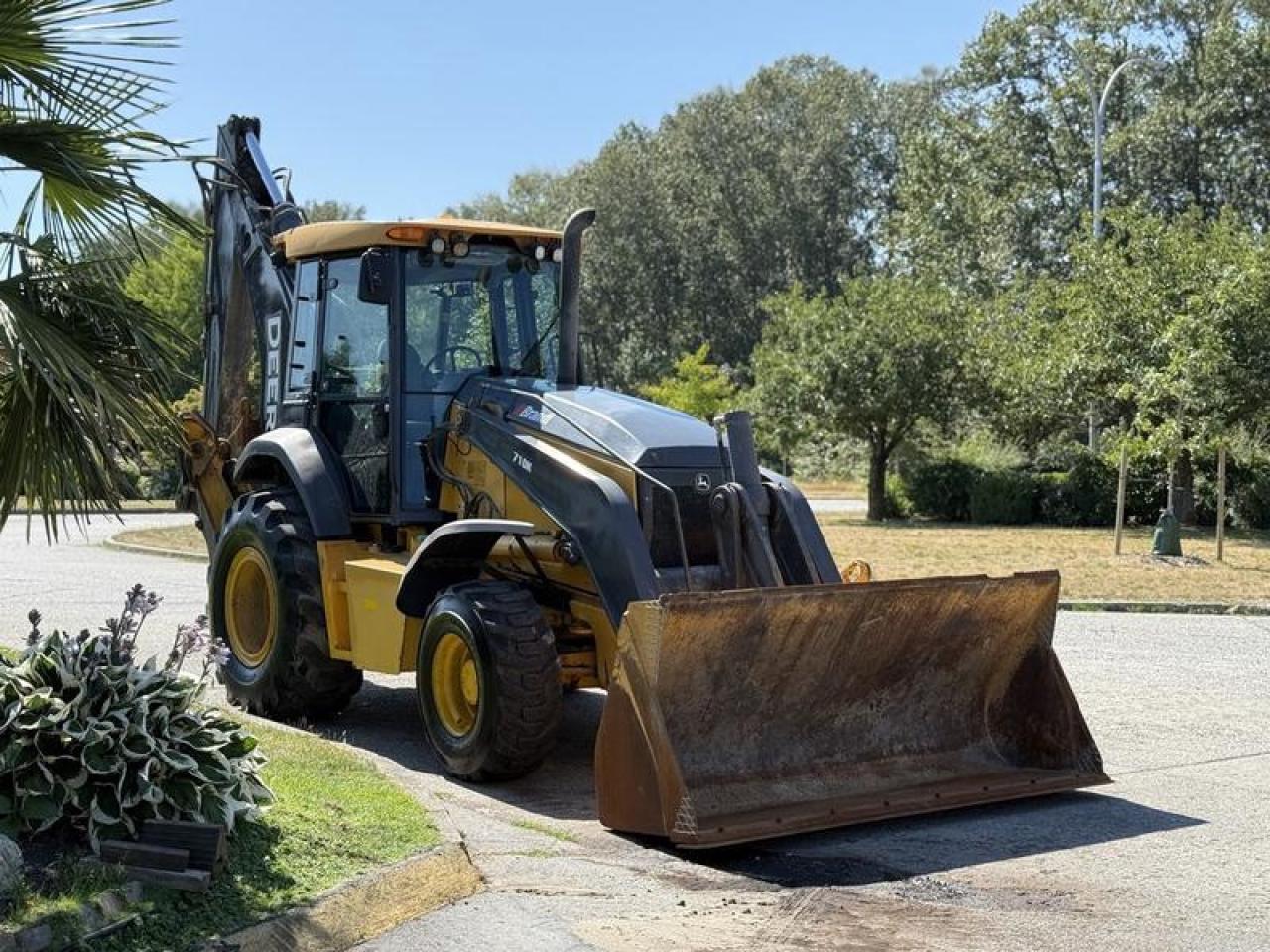 Used 2013 John Deere 710K Backhoe Loader 1.62 yd Bucket Diesel for sale in Burnaby, BC