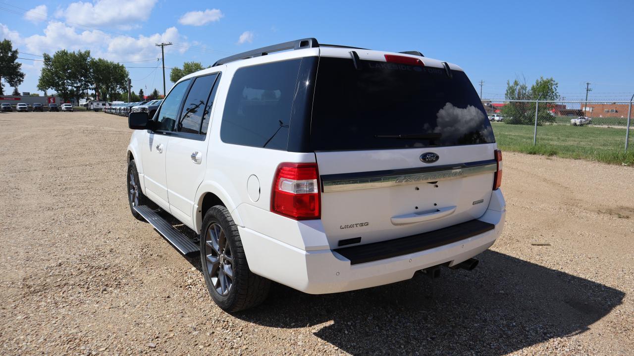2017 Ford Expedition Limited  Photo3