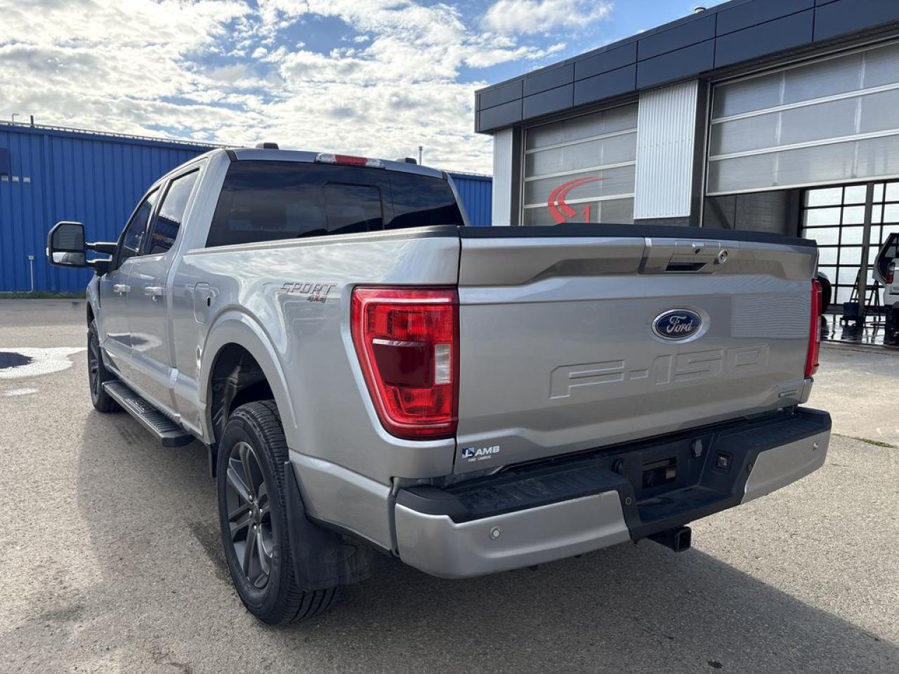 2023 Ford F-150 XLT Photo4