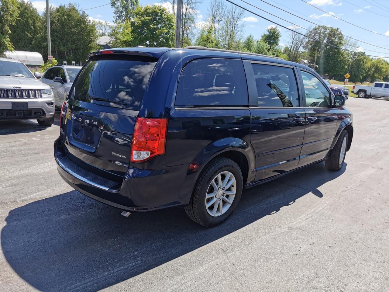 2013 Dodge Grand Caravan SE - Photo #5