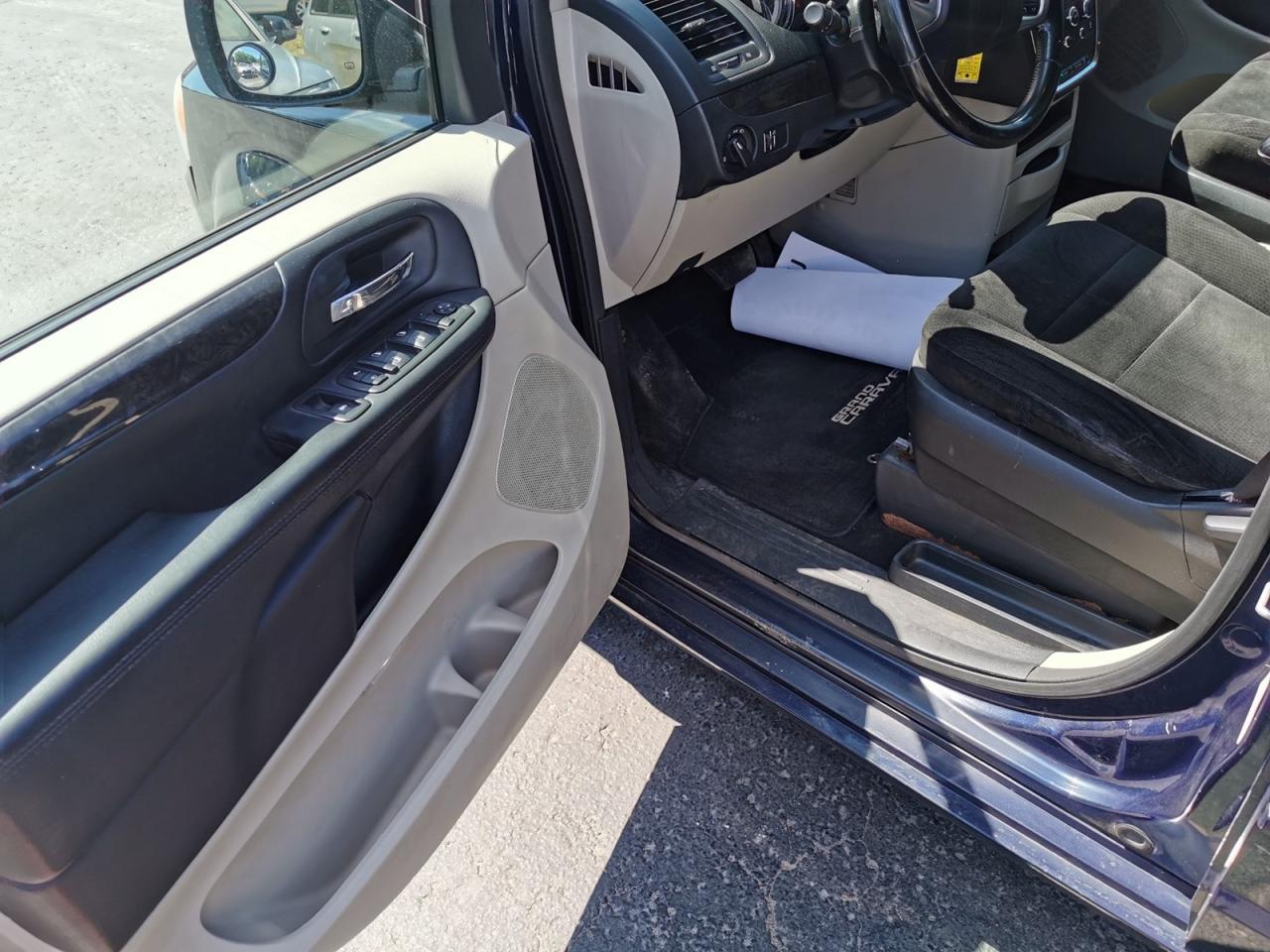 2013 Dodge Grand Caravan SE - Photo #10