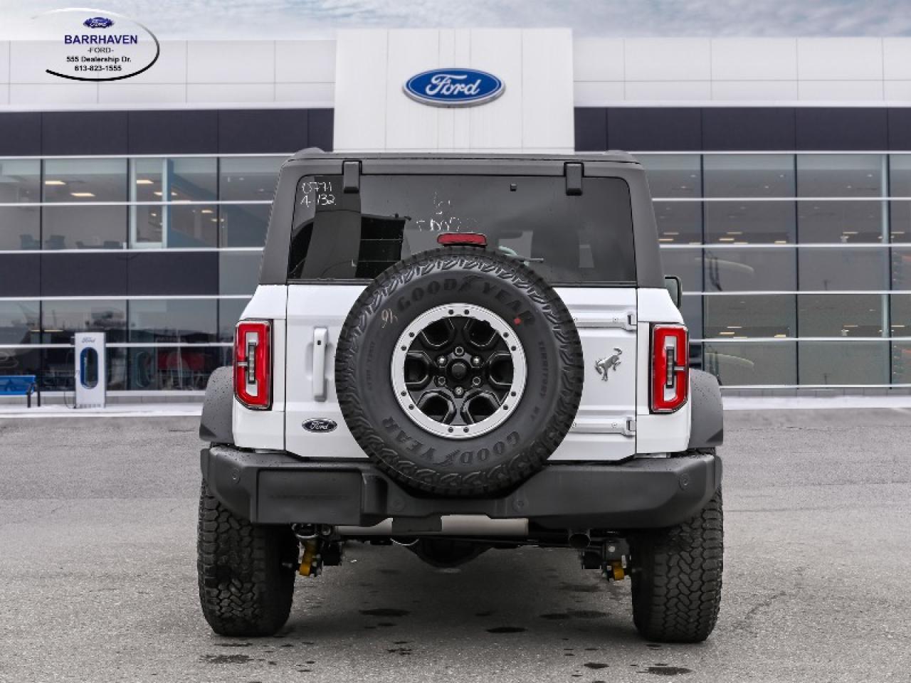 2025 Ford Bronco Outer Banks Photo3