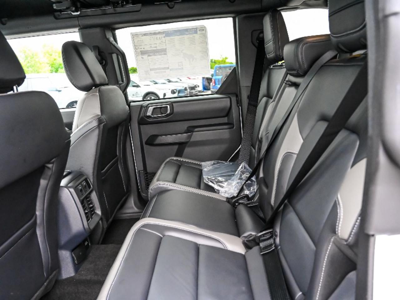 2025 Ford Bronco Outer Banks Photo