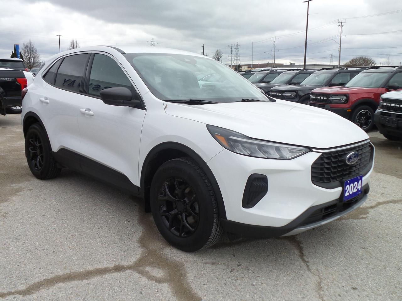 2024 Ford Escape ACTIVE, AWD, COLD WEATHER PACKAGE! LOANER! Photo