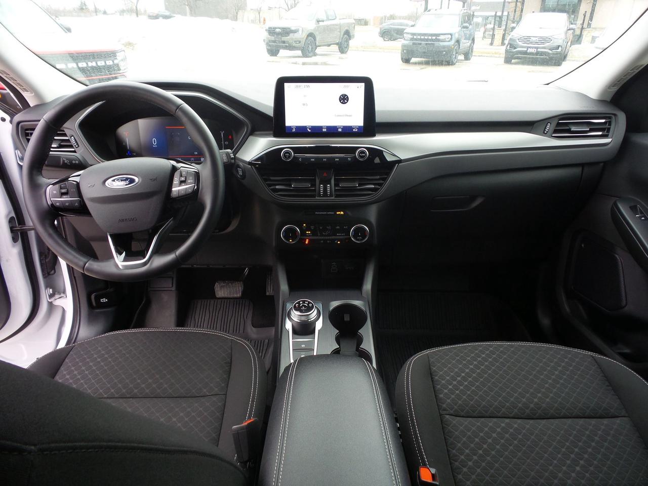 2024 Ford Escape ACTIVE, AWD, COLD WEATHER PACKAGE! LOANER! Photo